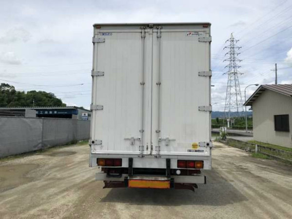 三菱ふそう スーパーグレート低床アルミウイング 積載13.6t